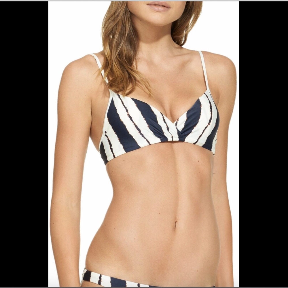 NWD VIX Isla Seve Striped‎ Underwire Bikini top SZ D Cup